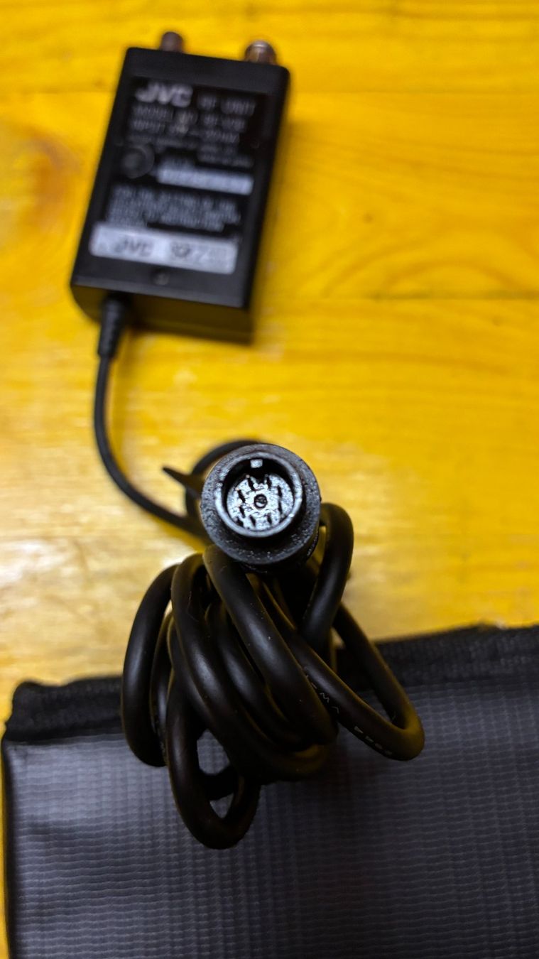 Composants électroniques: JVC RF Unit RF-V3E – Défectueux à Effretikon par Swisscanadian 1