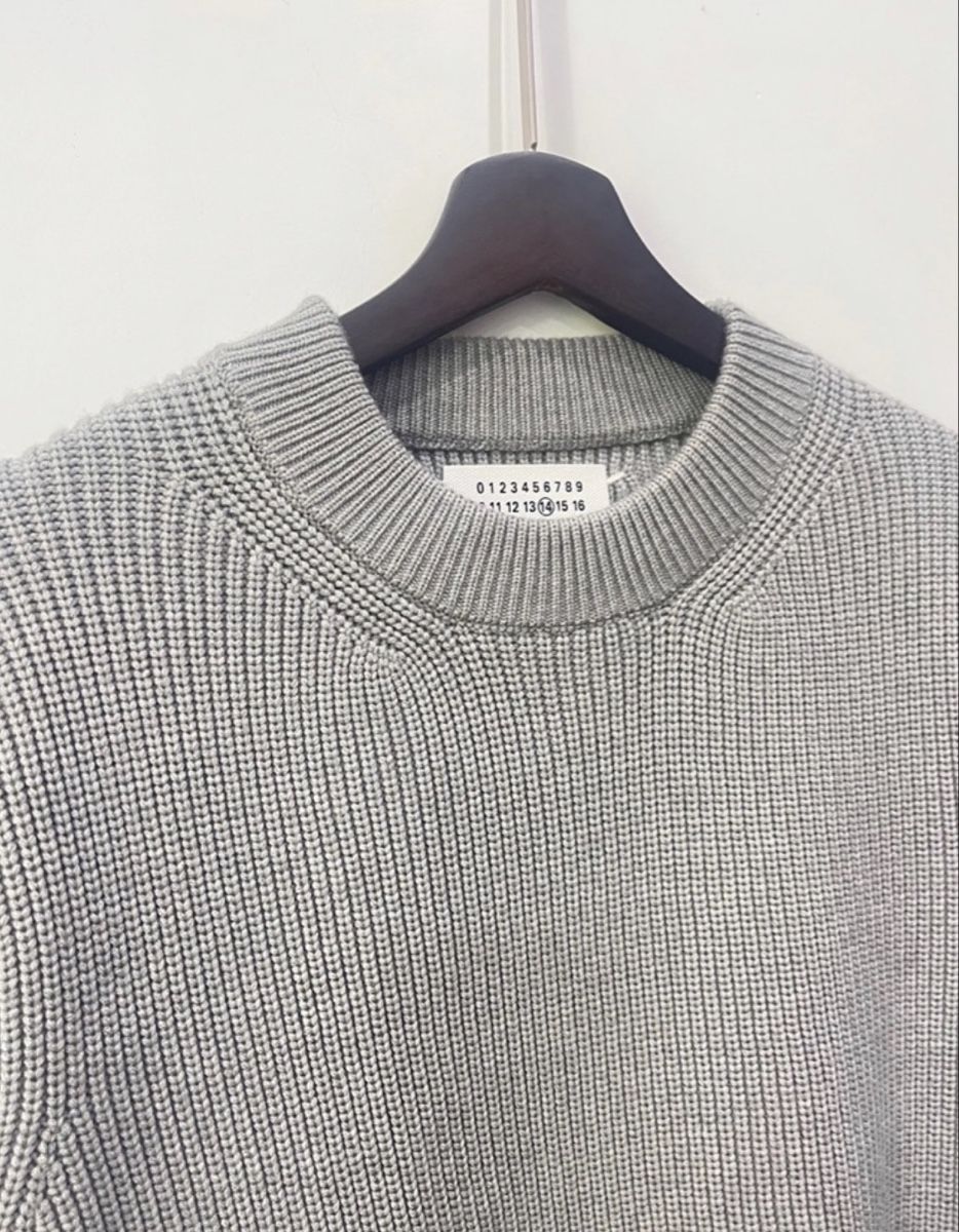 Maison Margiela Maglioni & Felpe: Maison Margiela Pullover grobgestrickt grau neuwertig – Nuovo (secondo la descrizione) da Hittnau venduto da cm.vintage 1
