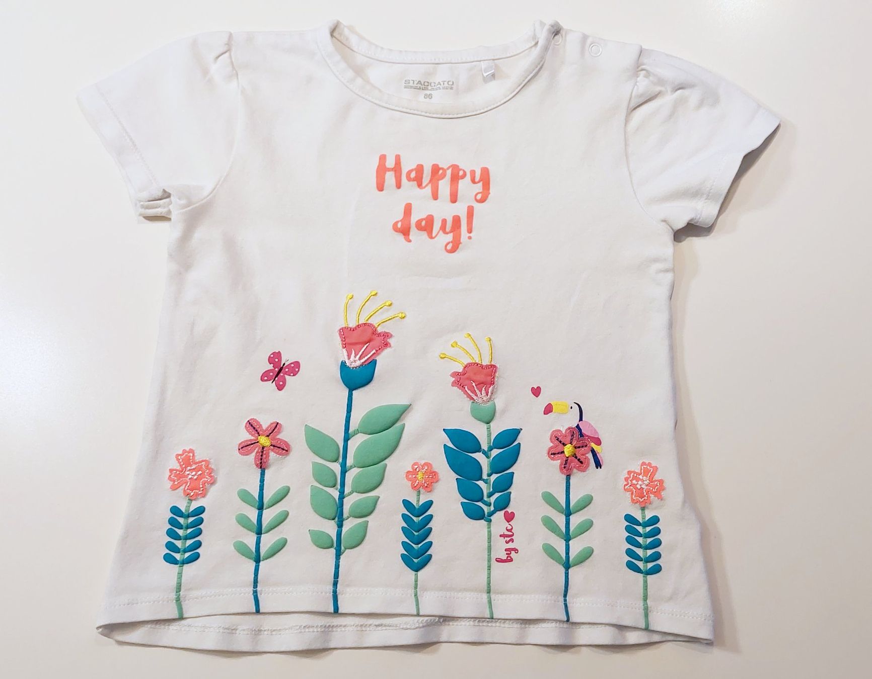 Blusen, T-Shirts & Tops: TSHIRT  |  STACCATO  |  HAPPY DAY BLUMEN  |  Gr. 86 – Gebraucht aus Oberweningen von Feindesign