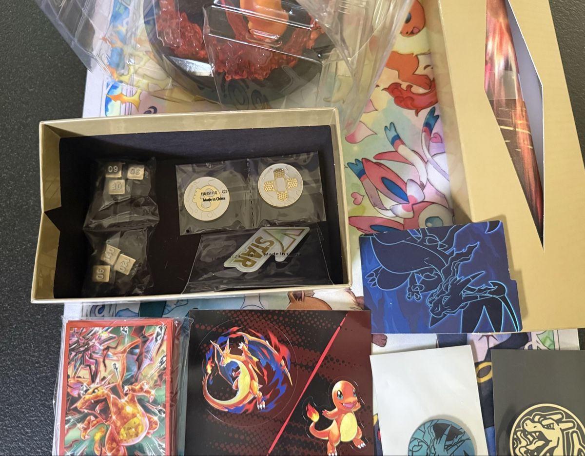 Pokémon Carte collezionabili: Pokémon - Charizard Pack !!! – Nuovo (secondo la descrizione) da Uvrier venduto da sauma85 4