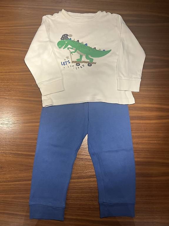 Pigiama & Simili: Pigiama bimbo Dino – Usato da Viganello venduto da gag_b22t 1