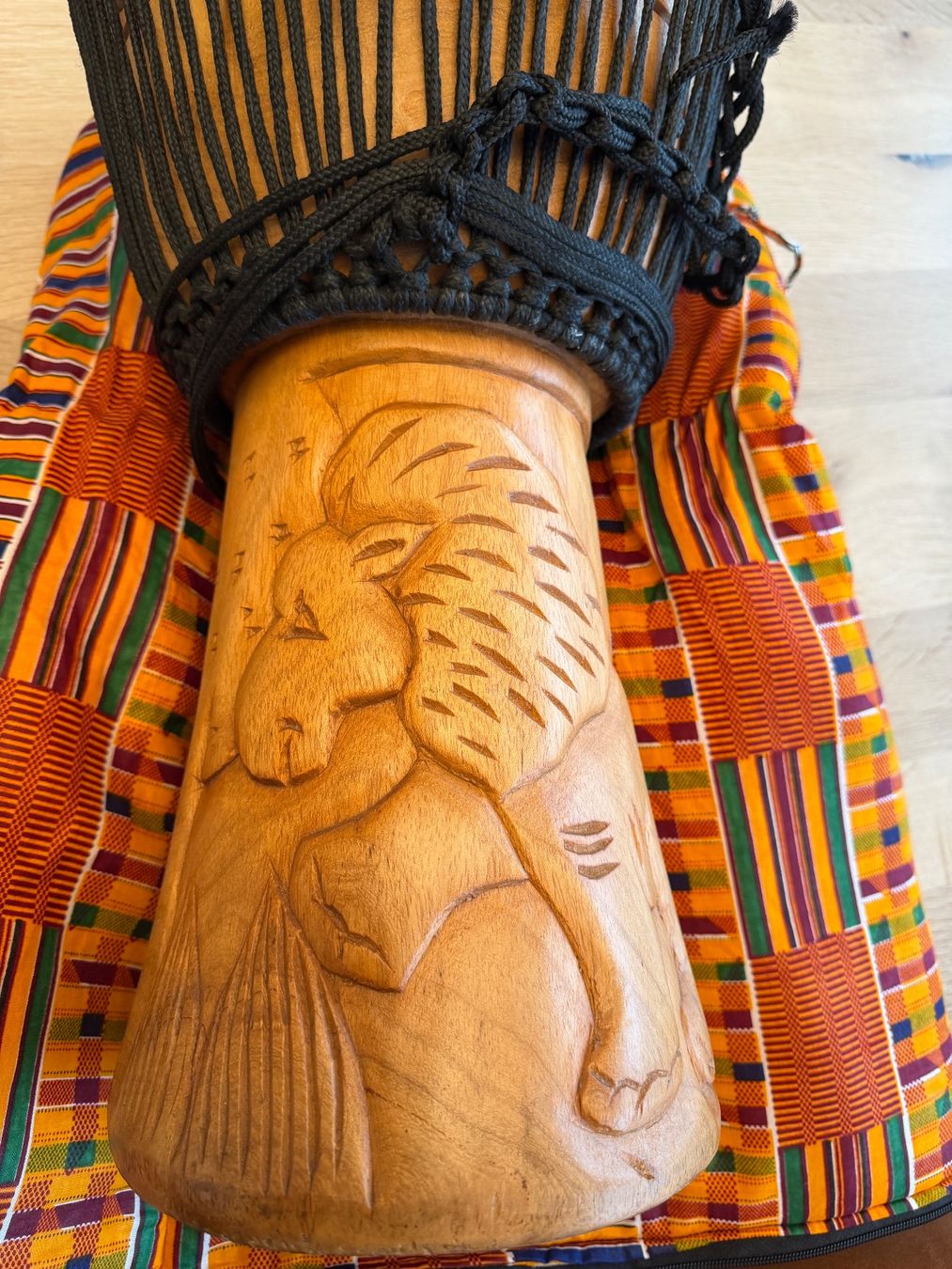 Strumenti musicali: Djembe Trommel – Usato da Cham venduto da Remario 1