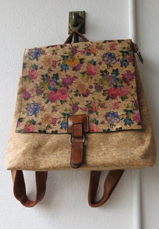 Damen Rucksack aus Kork mit Blumenmuster, ganz neu