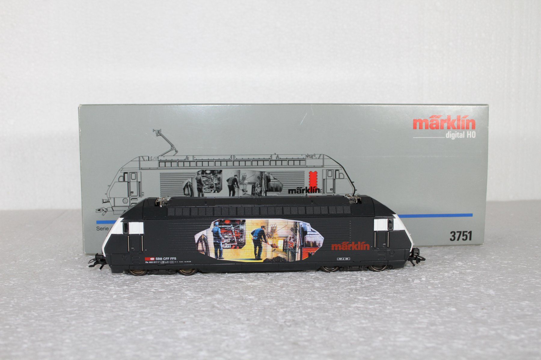 Märklin Modellini di ferrovie: Märklin 3751SBB Re 460 Heizer – Usato da Triesen venduto da gleis8 2