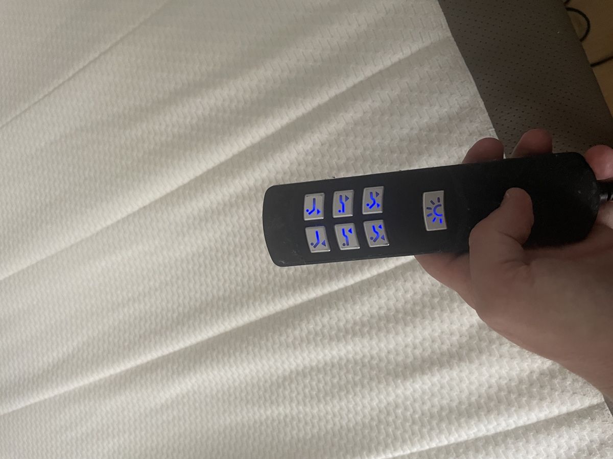 Lits: Boxspringbett elektrisch verstellbar – D'occasion à Schmerikon par Alex.Pal 8