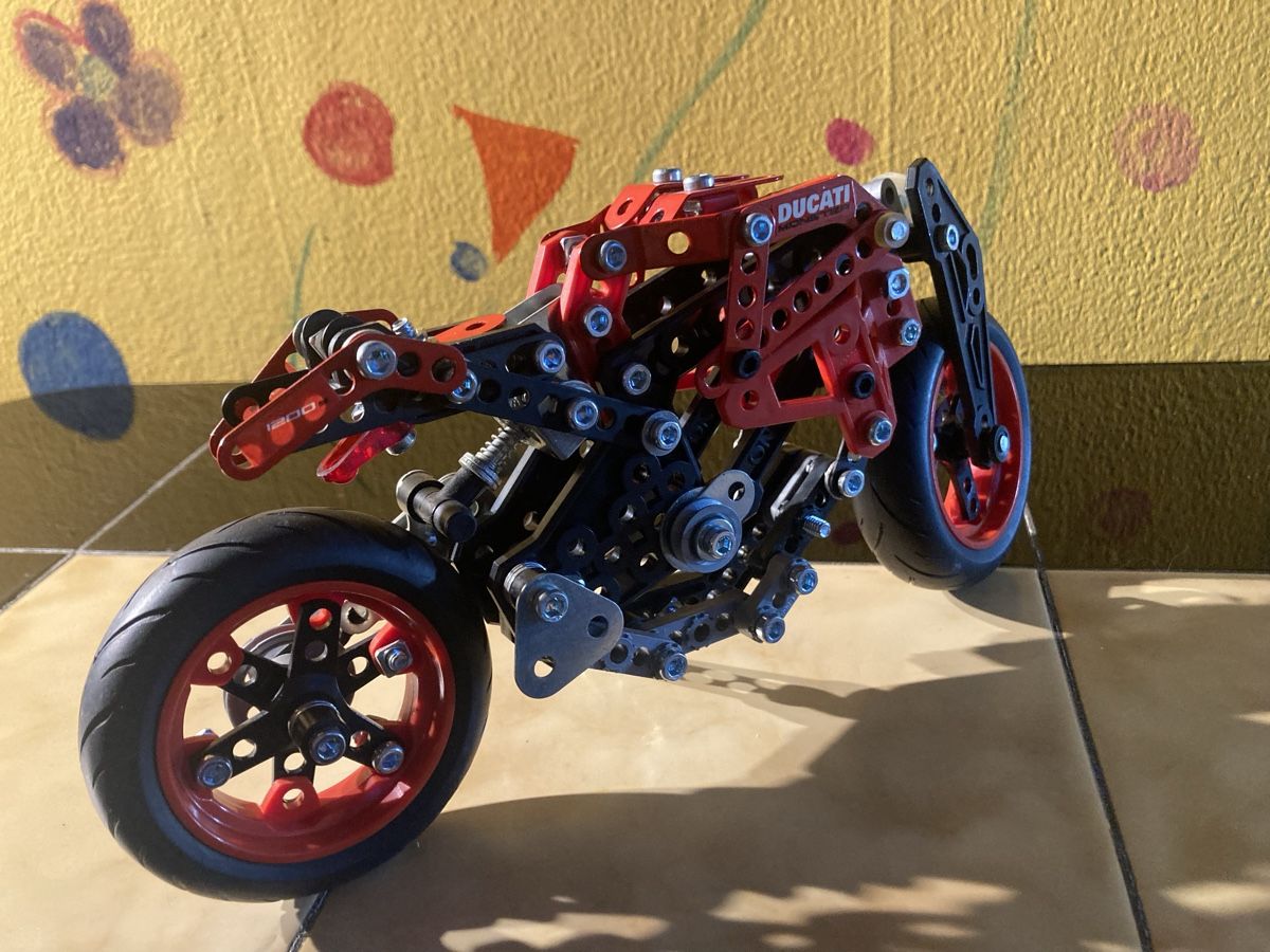 Meccano Kit di costruzioni: Ducati Monster Meccano Modell komplett – Usato da Ins venduto da teamfairerdeal 2