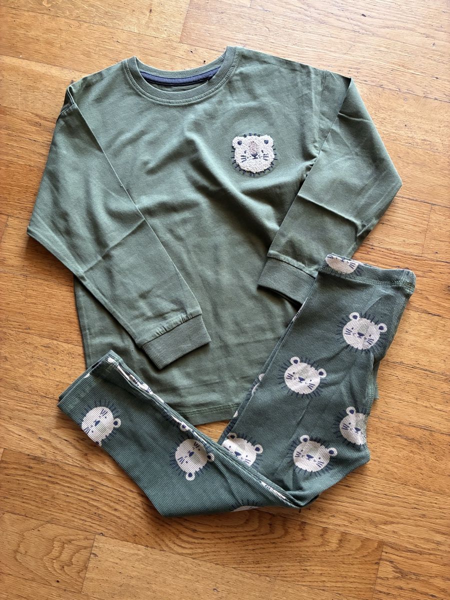 Next Pigiama & Simili: Tolles Pyjama Gr. 110, Neu von Next – Nuovo (secondo la descrizione) da richterswil venduto da lunamarie001