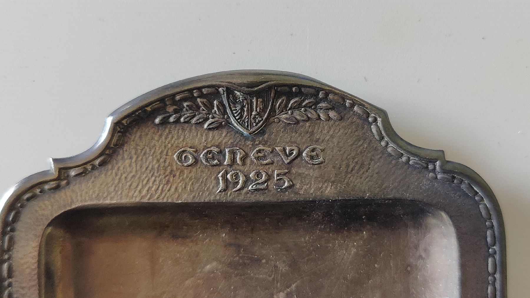 Piatti di portata: Antikes Tablett Geneve 1925    (L16) – Usato da Aarau venduto da bro_9zsg 3