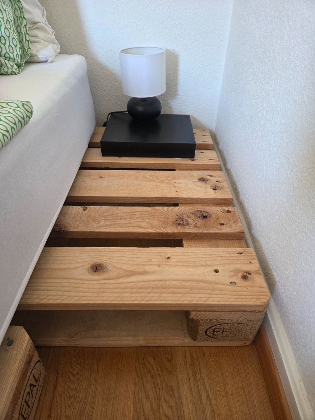 Paletten: Gebrauchte Palletten gratis abzuholen – Gebraucht aus Wettingen von jan_qm6z 1