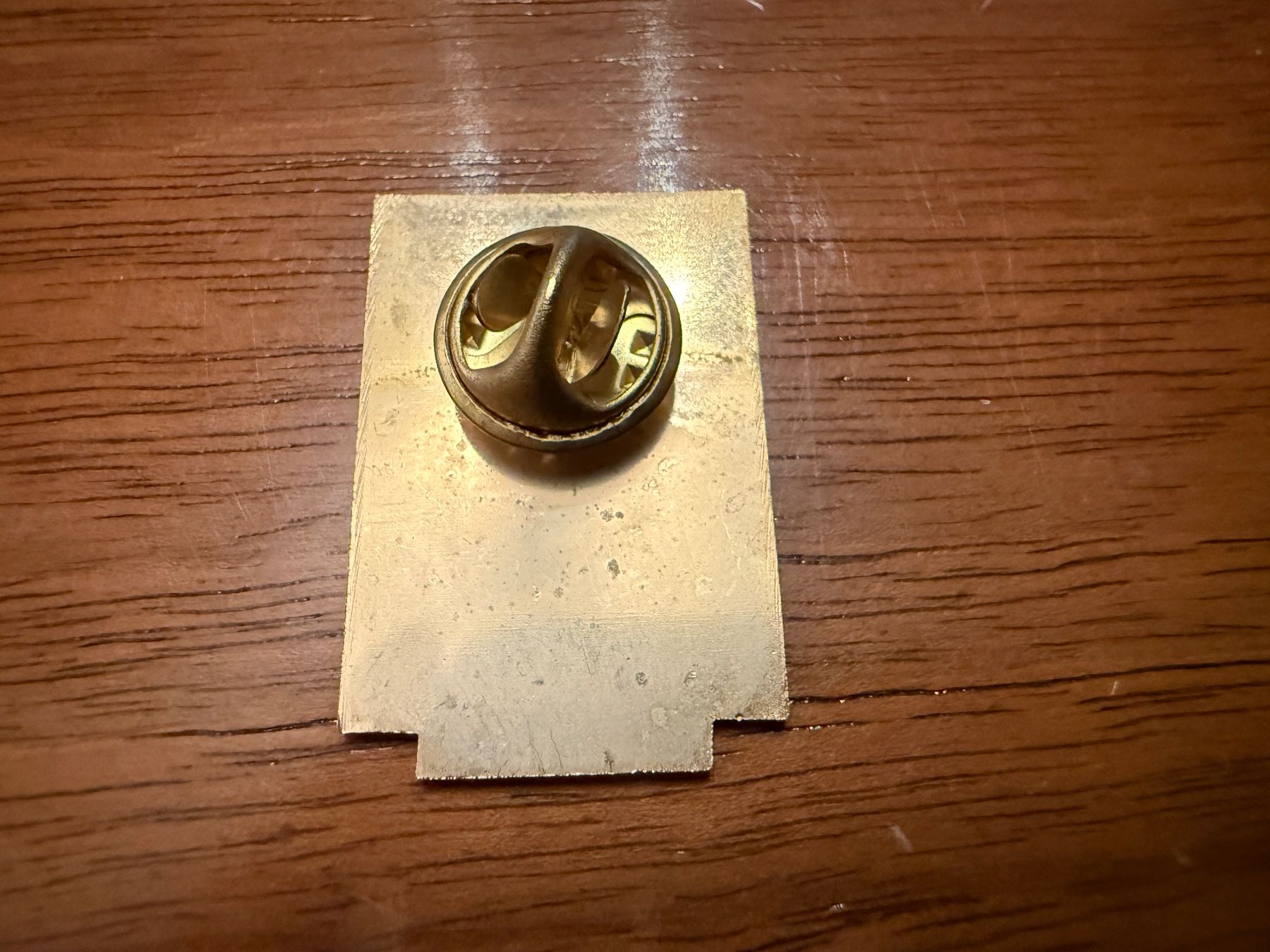 Placchette & Badge: Anstecknadel Restaurant Gotthard Winterthur gebraucht – Usato da Erstfeld venduto da Mario_boe0 1