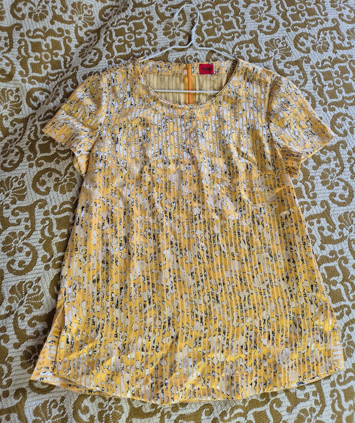 Hugo Boss T-shirt: Hugo-Boss-T-Shirt – Usato da Leissigen venduto da ali_k9v8