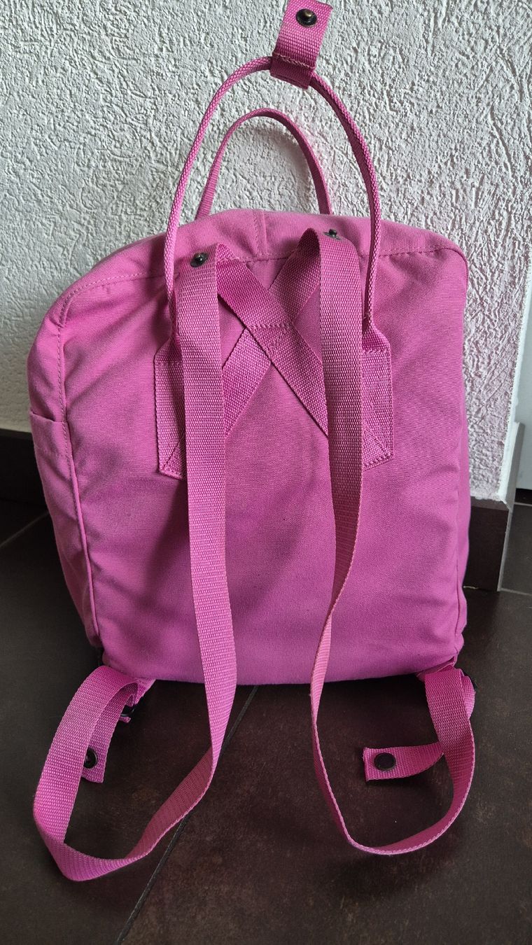 Fjällräven Rucksäcke: Fjällräven Kanken Rucksack, klassische Grösse – Gebraucht aus Oberentfelden von Principessa75 1