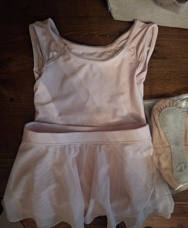 Ballett-Outfit rosa Grösse 4 - 6 Jahre mit Ballettschuhen 26