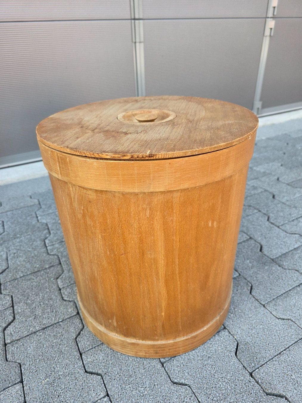 Barattoli: runder Holz Korb - Box Kiste Sitz Bottich – Usato da Walterswil BE venduto da Lonitti