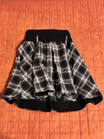 Jupe plissée à carreaux noir et blanc, taille 158