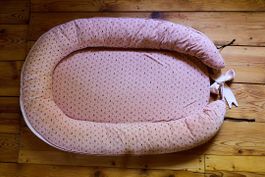 Baby Nestchen, Rosa mit Muster