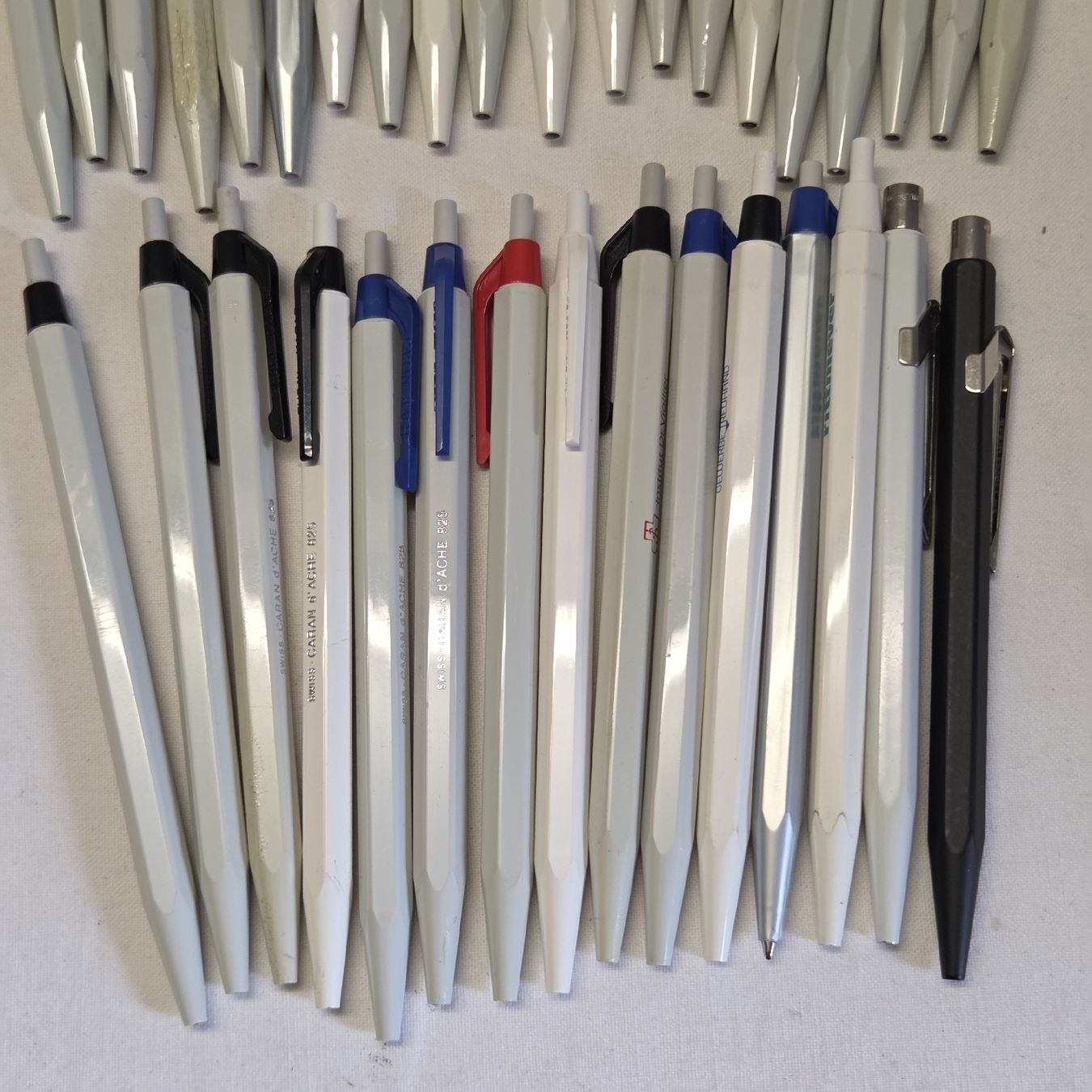 Caran D'Ache Penna & Evidenziatori: 35 Stück Caran D'ache – Usato da Stans venduto da Ducati16 5