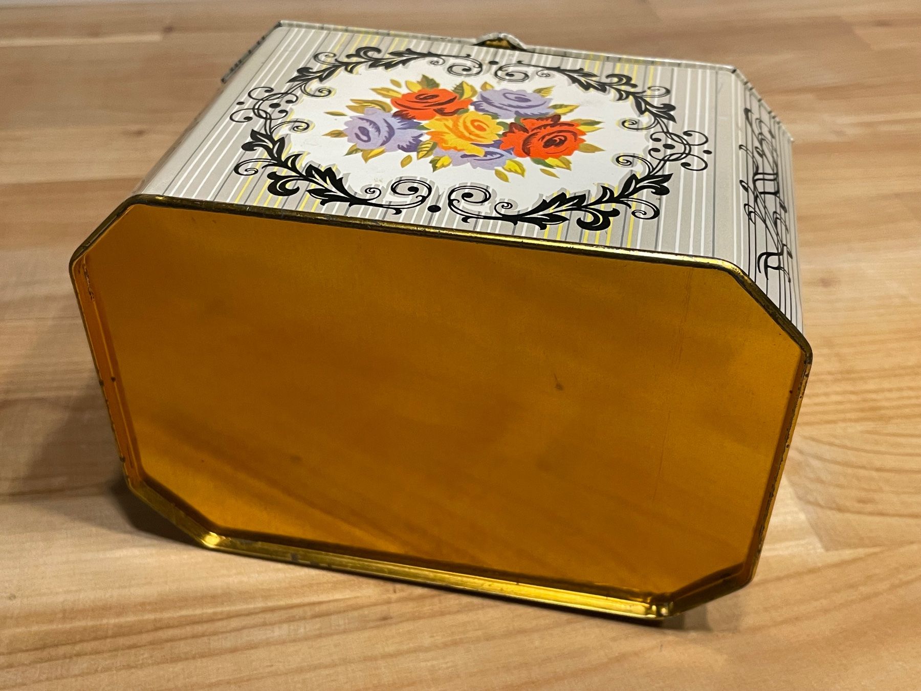 Tutte le decorazioni: Blechdose alt – Usato da Rümlang venduto da euqinom16 3