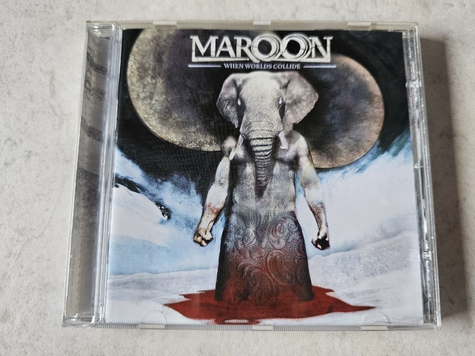 CD: Maroon  -  When Worlds Collide – Usato da Schneisingen venduto da backstore24