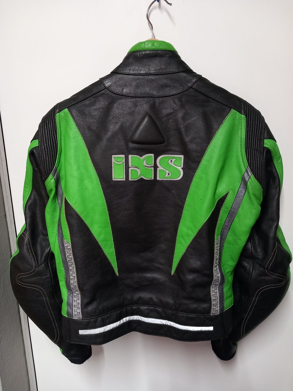 IXS Giacche: IXS Motorradjacke Leder Damen Gr.42 – Usato da Gwatt (Thun) venduto da umwelt-brocki 2