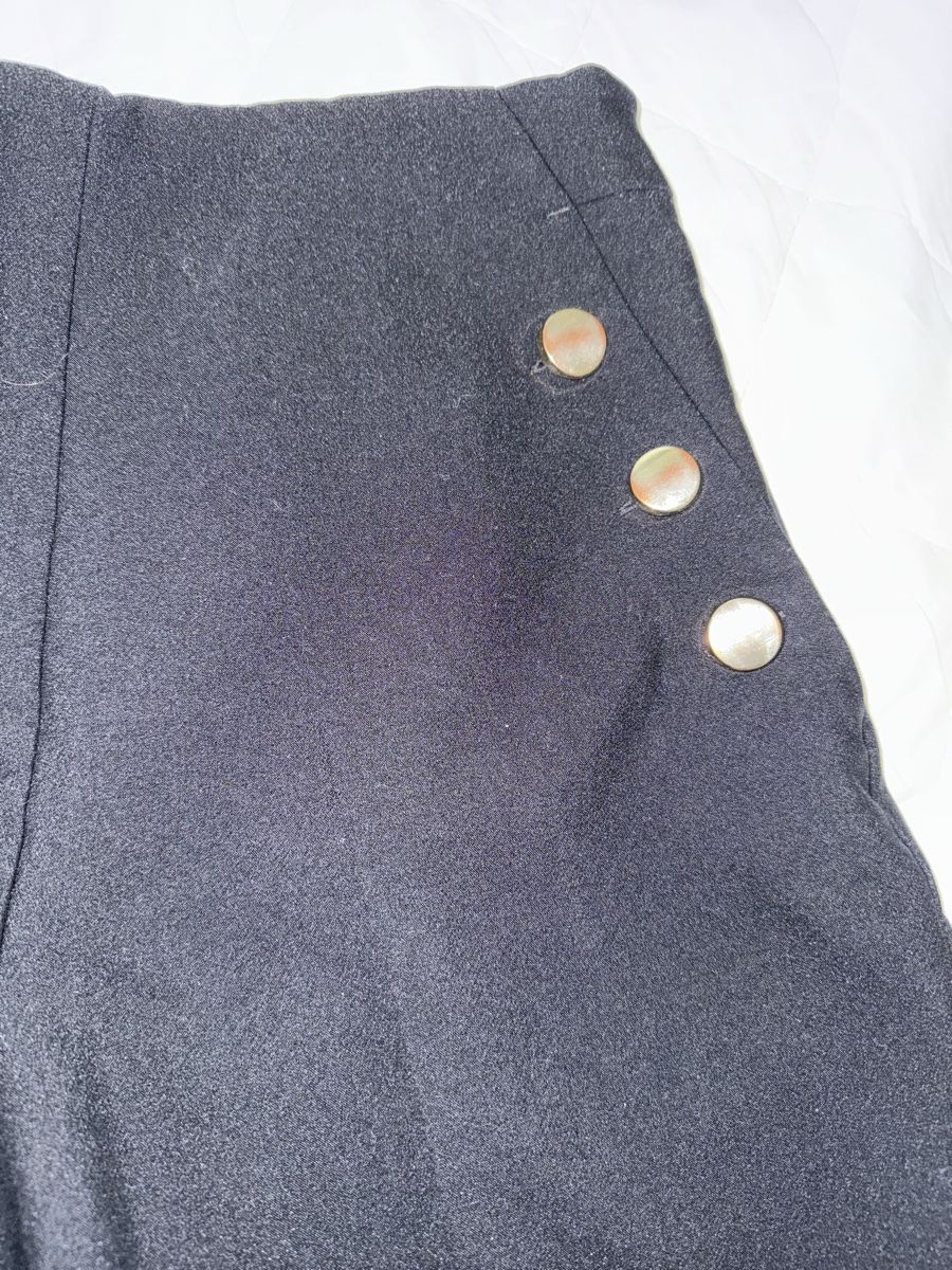 Zara Pantaloni: Zara Shorts – Usato da Winterthur venduto da yar_dpp8 1