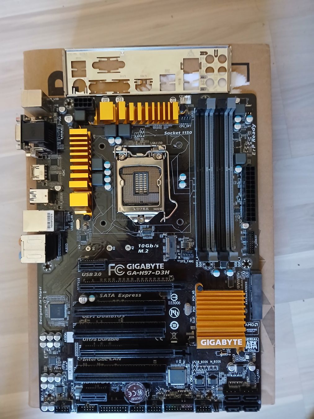 Gigabyte Schede madri: Gigabyte GA-H97-D3H DEFEKT / Bootloop Pins OK – Usato da Reinach AG venduto da gra_dvs5 2