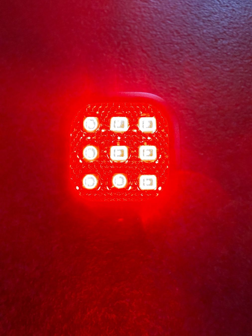 Pezzi di ricambio: Knog Blinder Mini Niner Rücklicht neu – Usato da Muttenz venduto da Fantom03 2
