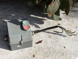 Elektrokasten, Ein-Aus-Schalter, grau
