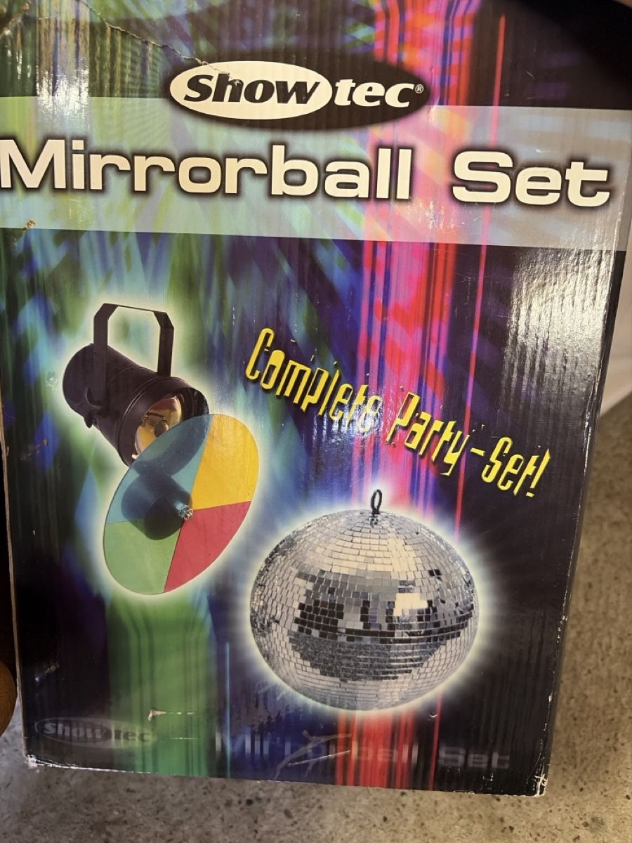 Lampadari & plafoniere: Showtec Mirrorball Party-Set mit Lampe und Motor – Usato da St. Gallen venduto da macauktion 3