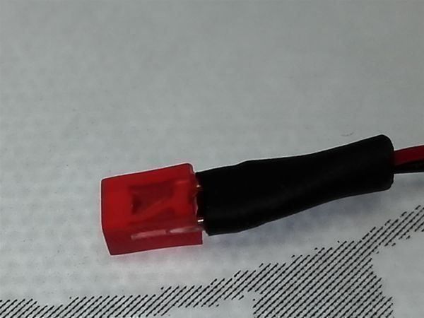 Elektronikbauteile: LED 2x3x4mm verkabelt, 12-18V, rot – Neu (gemäss Beschreibung) aus Luzern von Salefactory 2