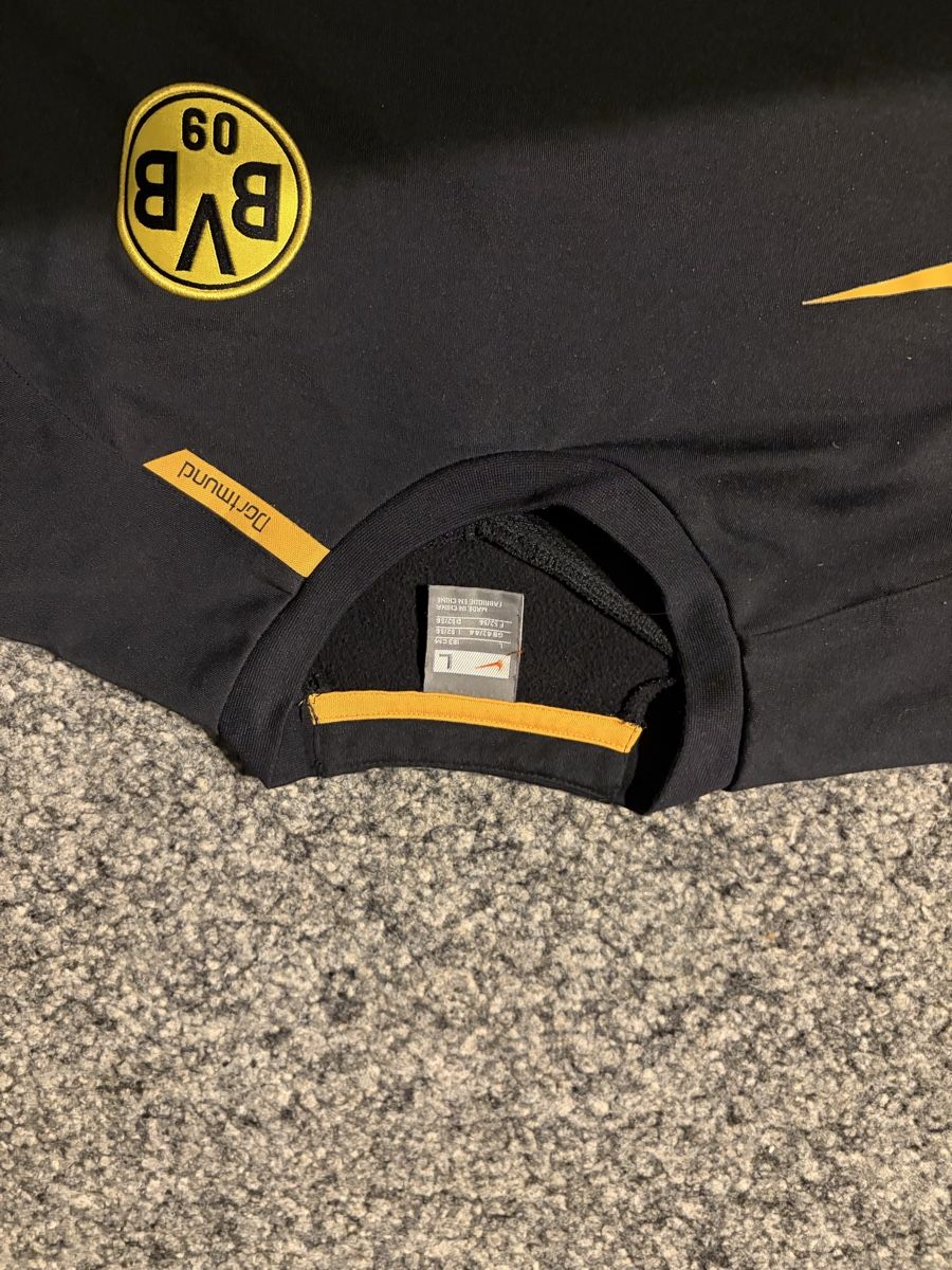 Nike Pullover & Sweatshirts: Original Nike BVB Dortmund Pullover Grösse L – Gebraucht aus Tägerig von Asura99 1