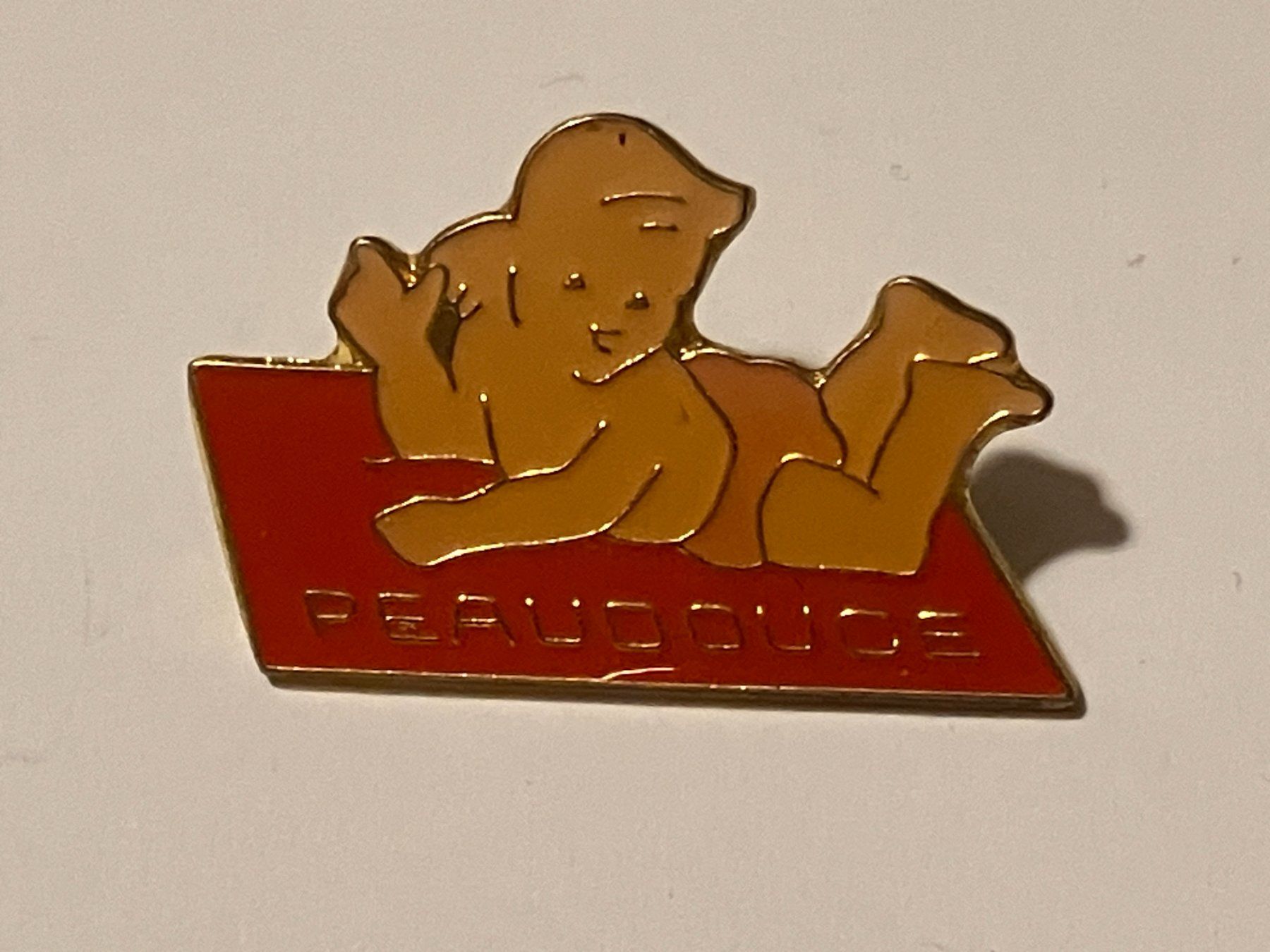 Placchette & Badge: 1 Pin Peaudouce – Usato da Basel venduto da djwwpp