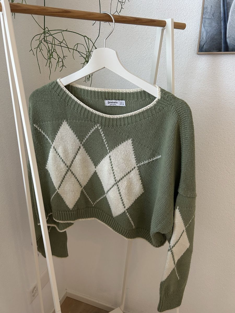 Stradivarius Pulls et sweat-shirts: Stradivarius Strickpullover Grösse S – D'occasion à Niederhelfenschwil par aur_ms6f