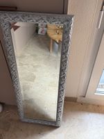 Grosser Wandspiegel mit silbernem Rahmen, Vintage Look!