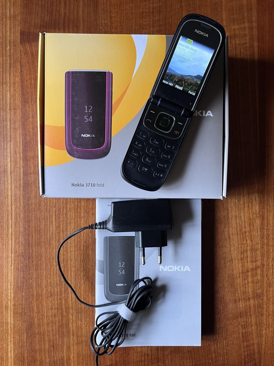 Nokia Portables: Nokia 3710 fold – Neuf (Voir description) à Zürich par pos_89qs