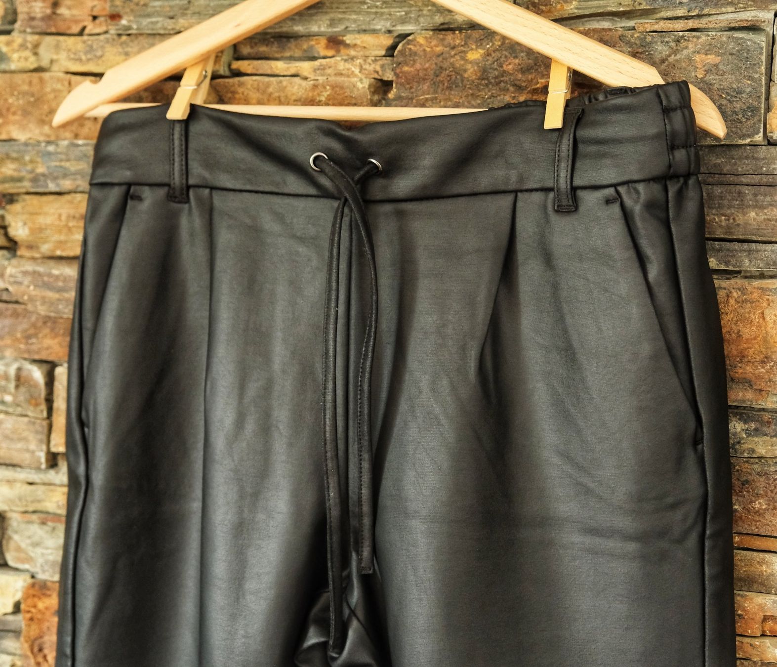 Only Hosen: Hose ONLY Gr.M/32 Lederoptik – Neu (gemäss Beschreibung) aus Wohlen AG von Exitburn 1