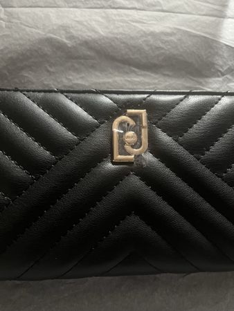 Portefeuille LIU JO noir matelassé