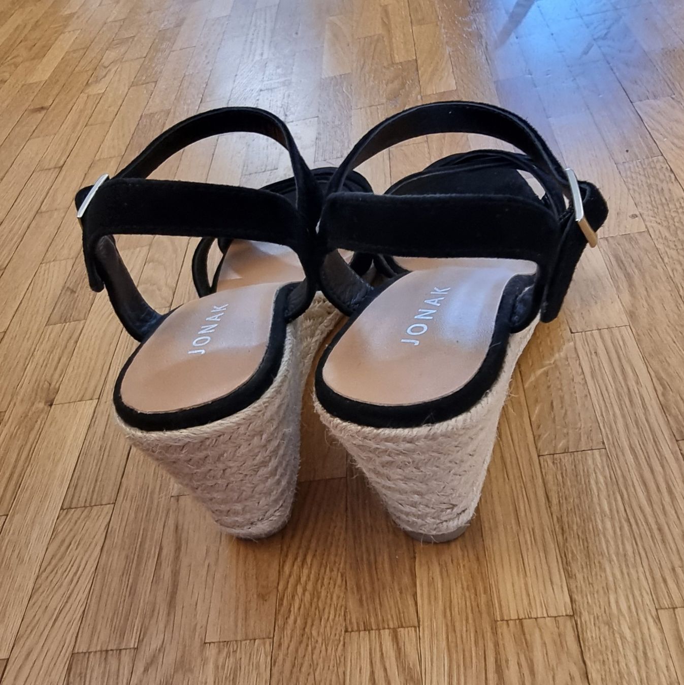 Damenschuhe: Sandales compensées cuir noires Jonak taille 38 – Gebraucht aus Veyrier von Leilazizou 6