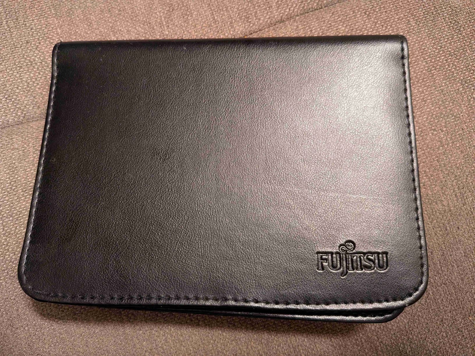 Sonstige Kleidung & Accessoires: Fujitsu Etui schwarz Dokumententasche – Gebraucht aus Schötz von pemali