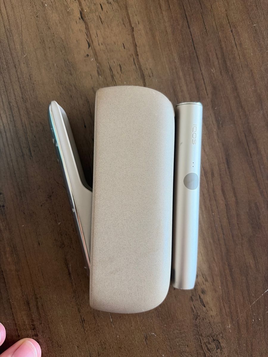 Iqos Autres tabacs: IQOS ILUMA gebraucht – D'occasion à Oberdiessbach par Wiederliebe