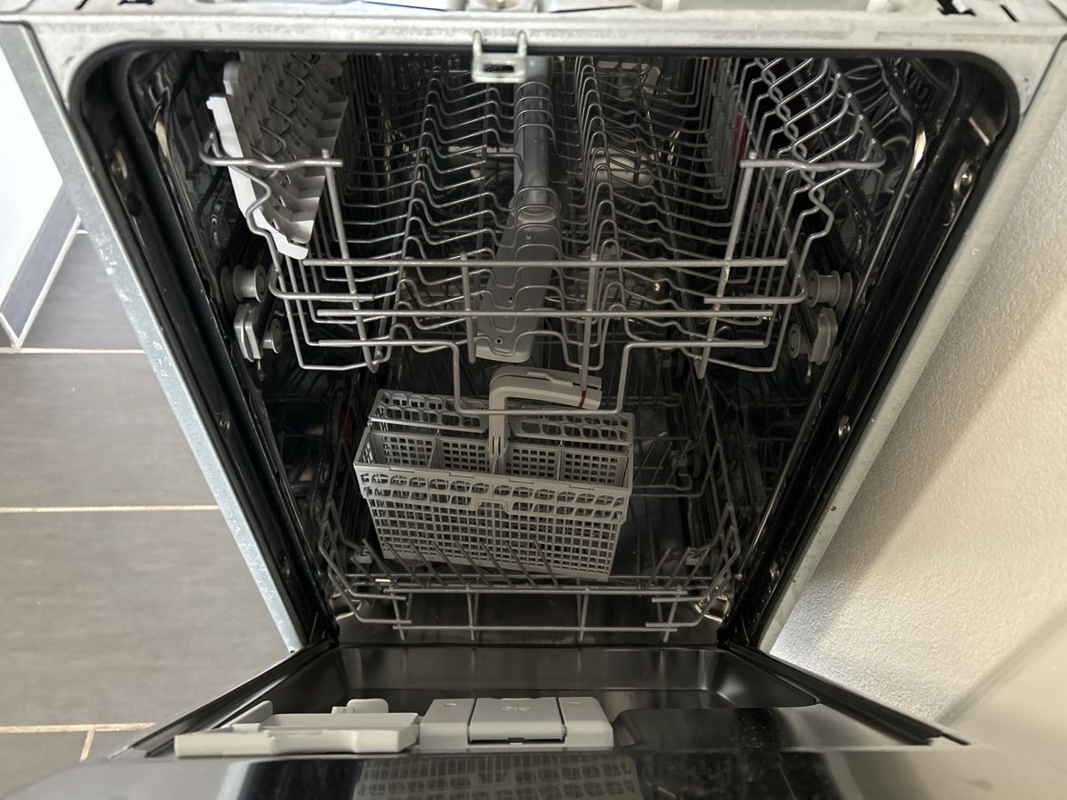 Lavastoviglie: Geschirrspüler Electrolux 45cm breit – Usato da Rüegsauschachen venduto da Doeddi90 1