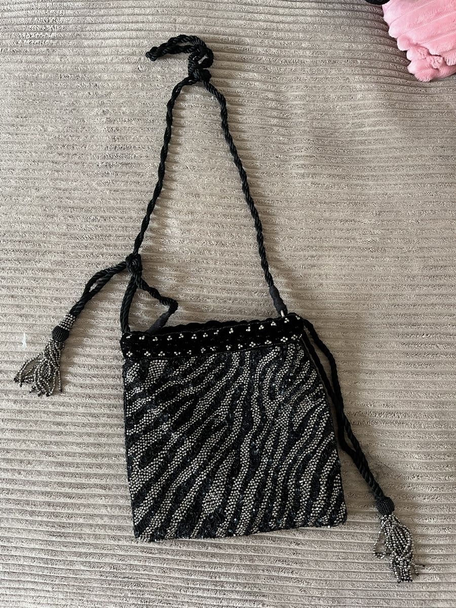 Zara Taschen für Damen: Bestickte Tasche Animal Print – Gebraucht aus Zürich von Shopmystyle
