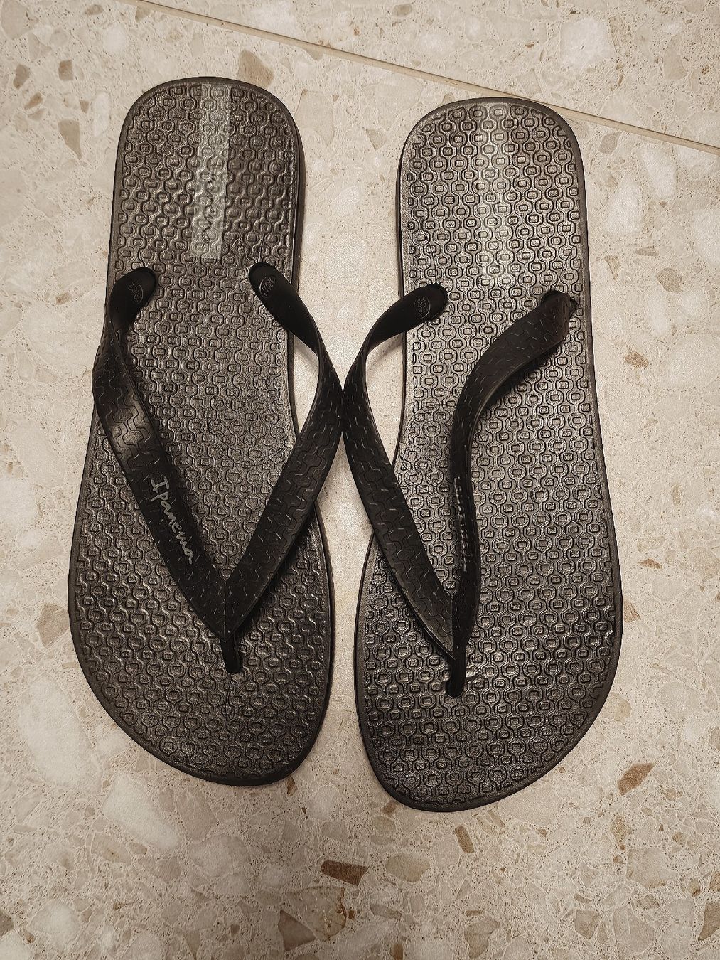 Ipanema Scarpe da uomo: Ipanema Flip Flops Schwarz Grösse 42/43  – Nuovo (secondo la descrizione) da Bern venduto da sam_draga99 1