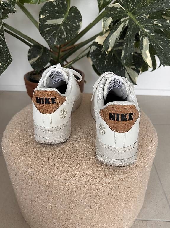 Nike Scarpe da uomo: Nike Air Force 1 Low Next Nature Cork – Usato da Zürich venduto da laraaimee 4
