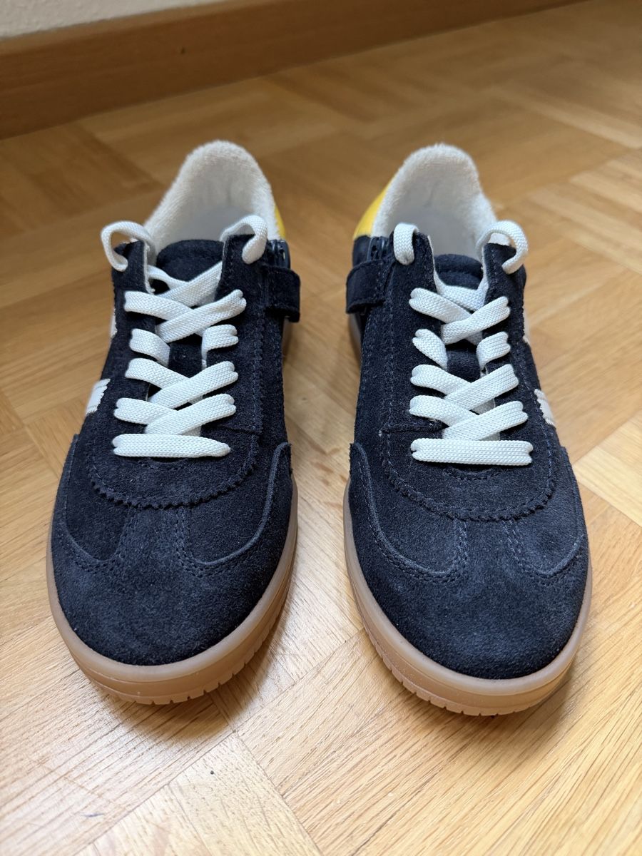 Chaussures garçon: Neue Sneakers Gr. 32 – Neuf (Voir description) à Greifensee par ewu_6bn2 2