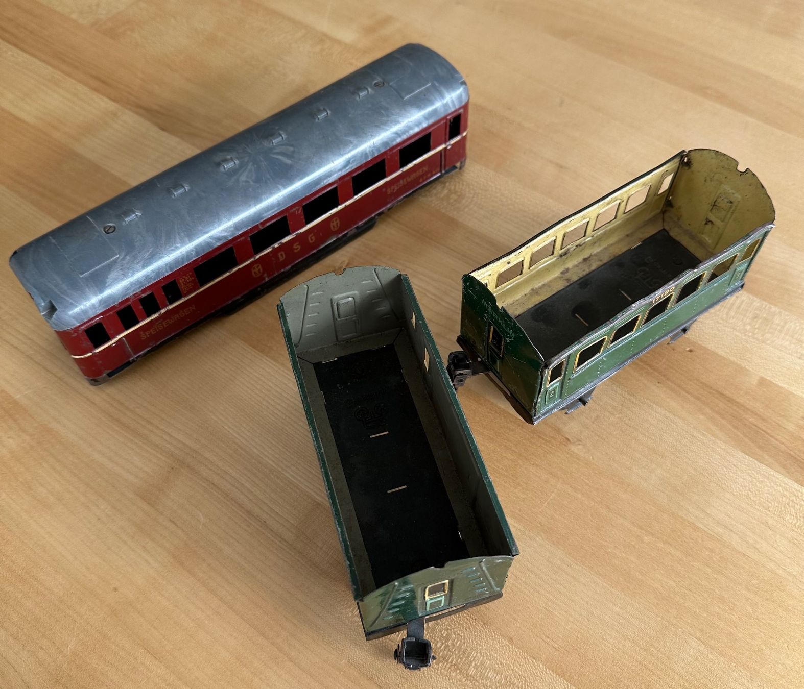 Fleischmann Modelleisenbahnen: Blechwagen Ersatzteilspender Spur 0 – Gebraucht aus Zürich von ruedigg 1