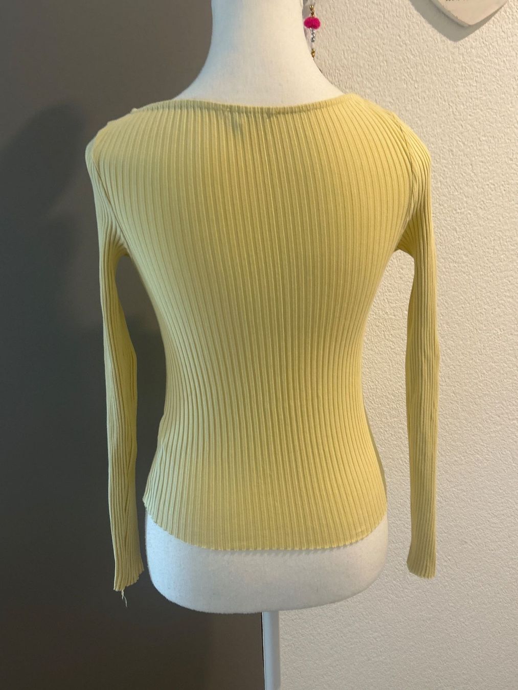 Pulls & Sweat-shirts: Rippstrick Pullover Damen gelb von Amisu Gr. XS – D'occasion à Brunnen par Nala2929 4