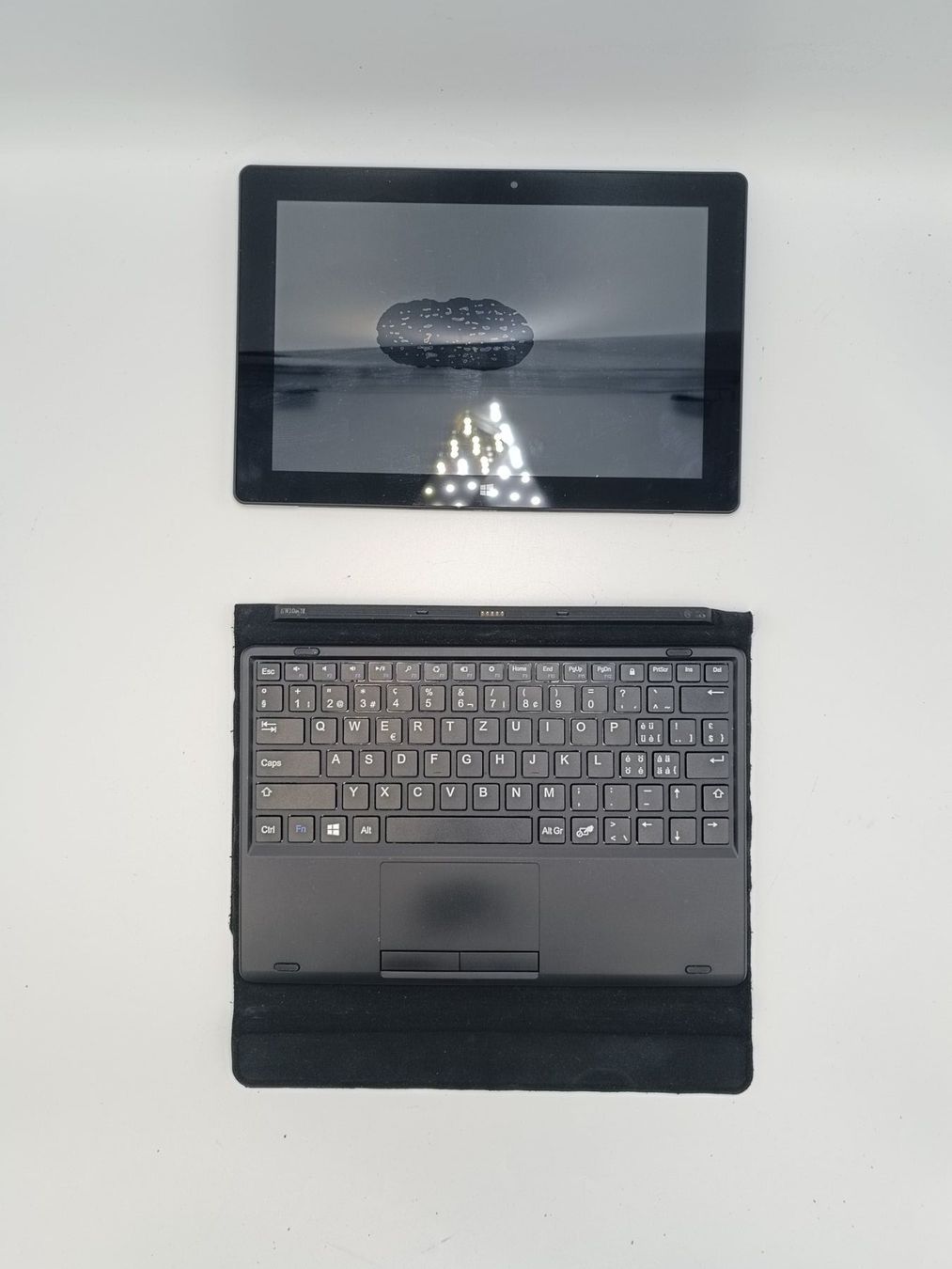 Trekstor Tablet PC: Trekstor Surftab Wintron 10.1 – Defekt aus Schlieren von 2nd-Life 7