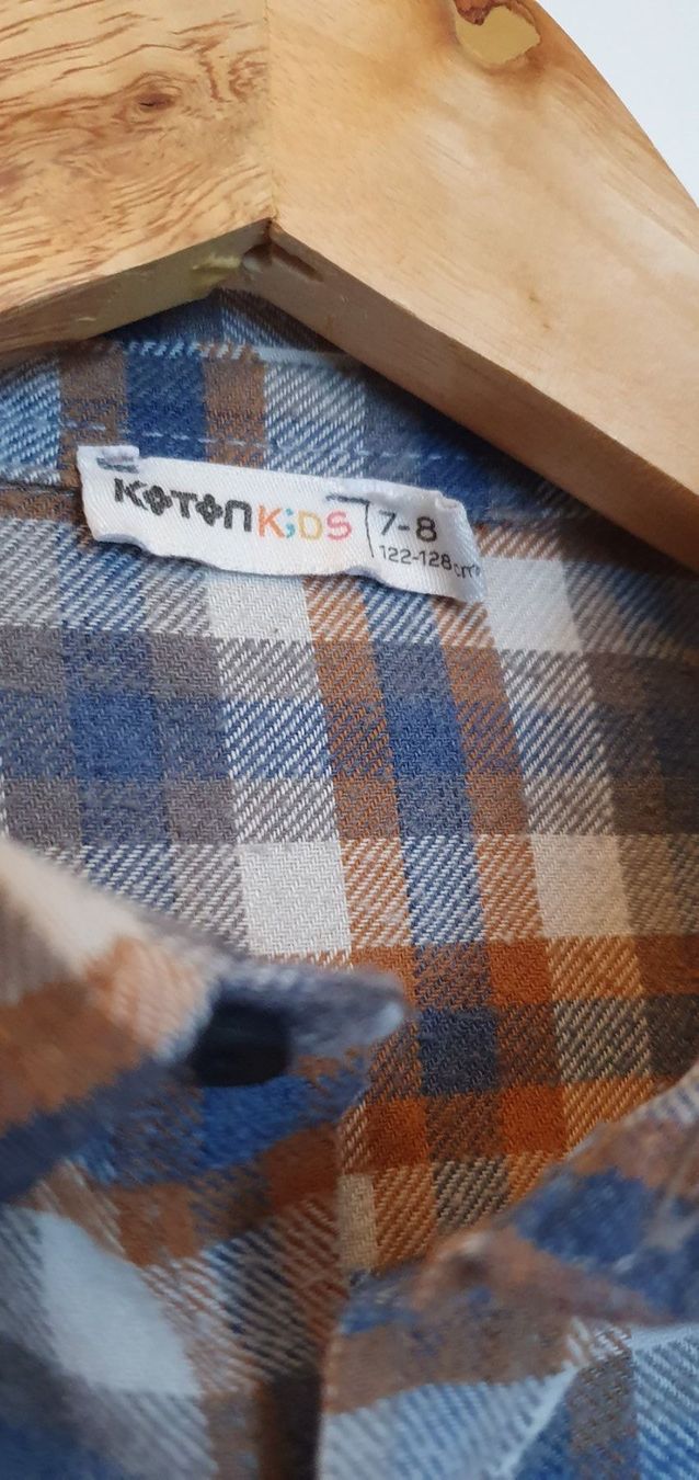Hemden, T-Shirts & Polos: Chemise à carreaux  122/128 – Gebraucht aus Prilly von RoDyRe 2