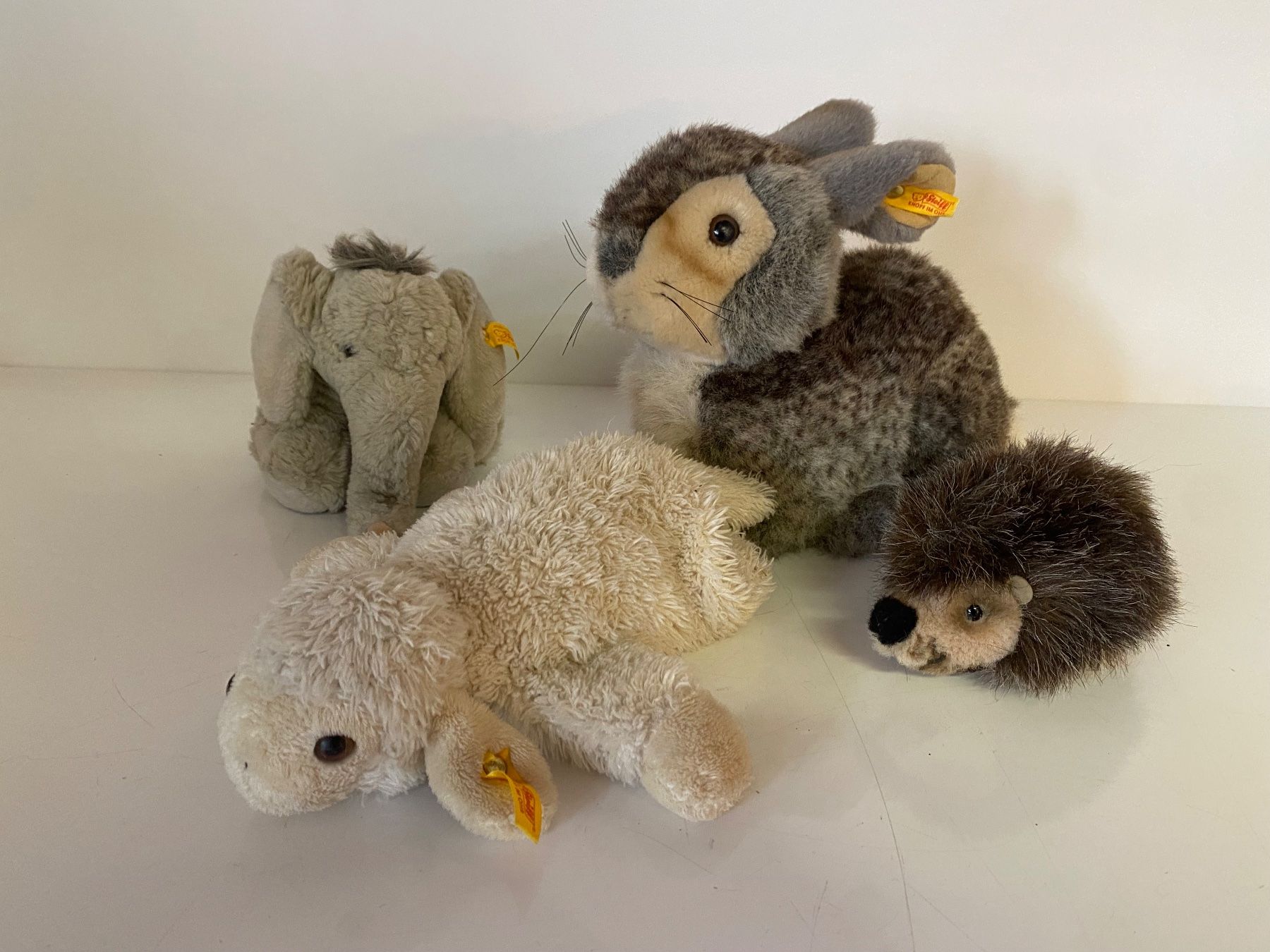Steiff Spielzeuge: Steiff Stofftier Konvolut: Elefant, Hase, Igel, Schaf – Gebraucht aus Ballwil von ClassicGallery 1